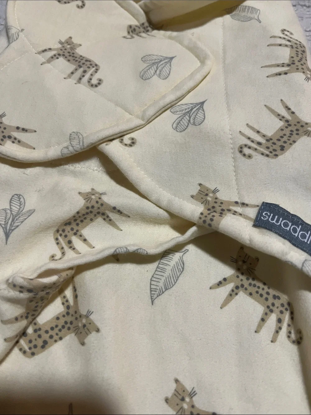 SwaddleMe Cream Giraffe Print Infant Swaddle